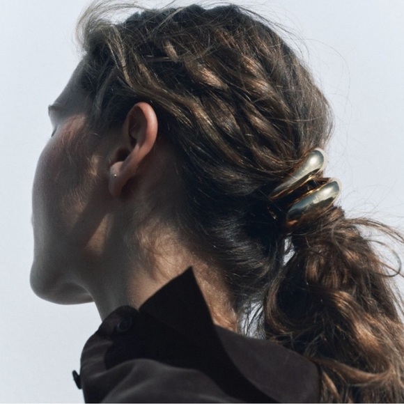 New Double Metal Hair Tie Second Tie ??✨ comes with beautiful gift box ?